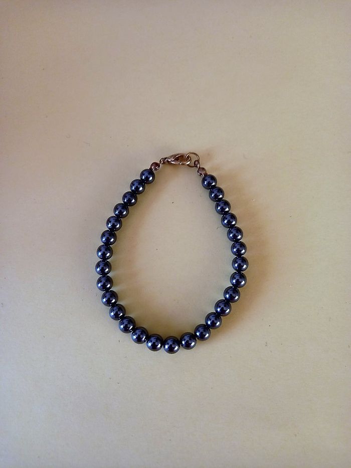 Bracelet fantaisie perles noires métalliques