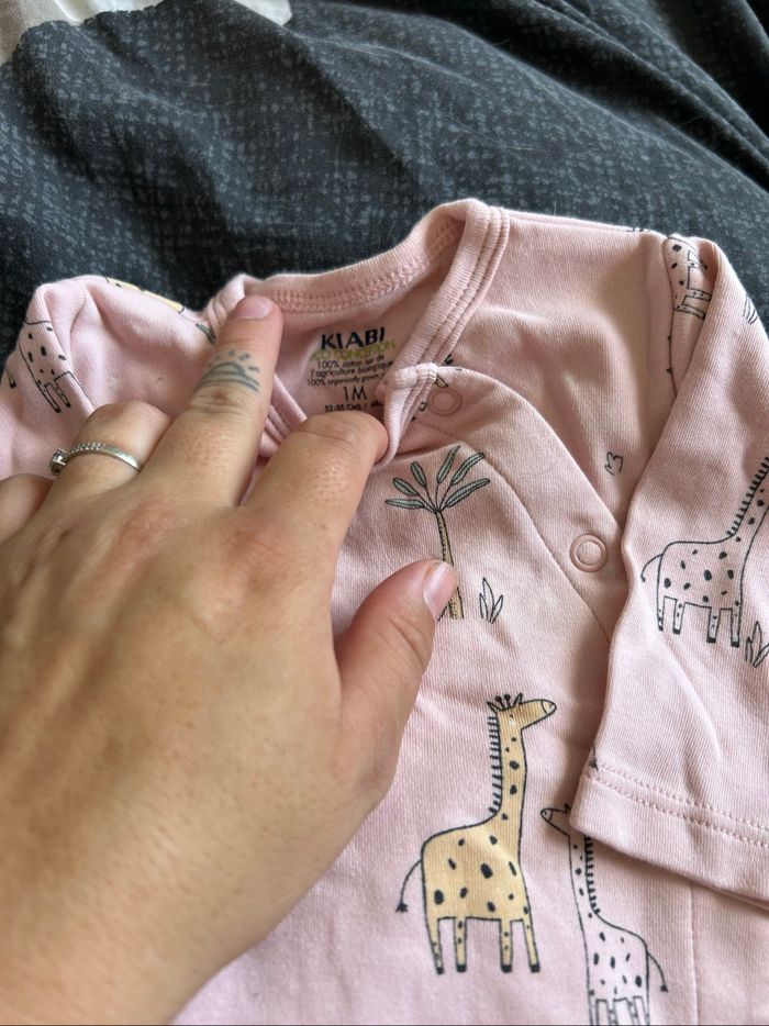 Lot de vêtement bébé 1 mois - photo numéro 2