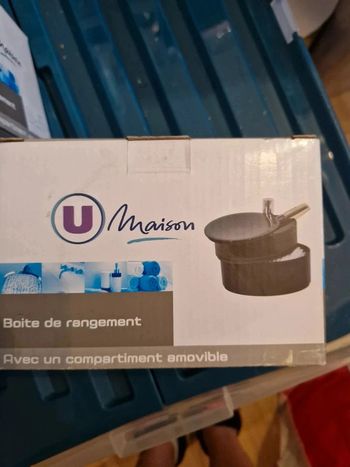Boute de rangement noire neuve
