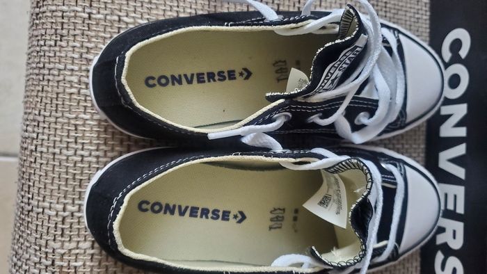 Converse Noir t33 - neuf - photo numéro 5