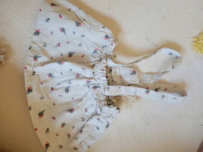 Lot vêtements fille 18m - photo numéro 5