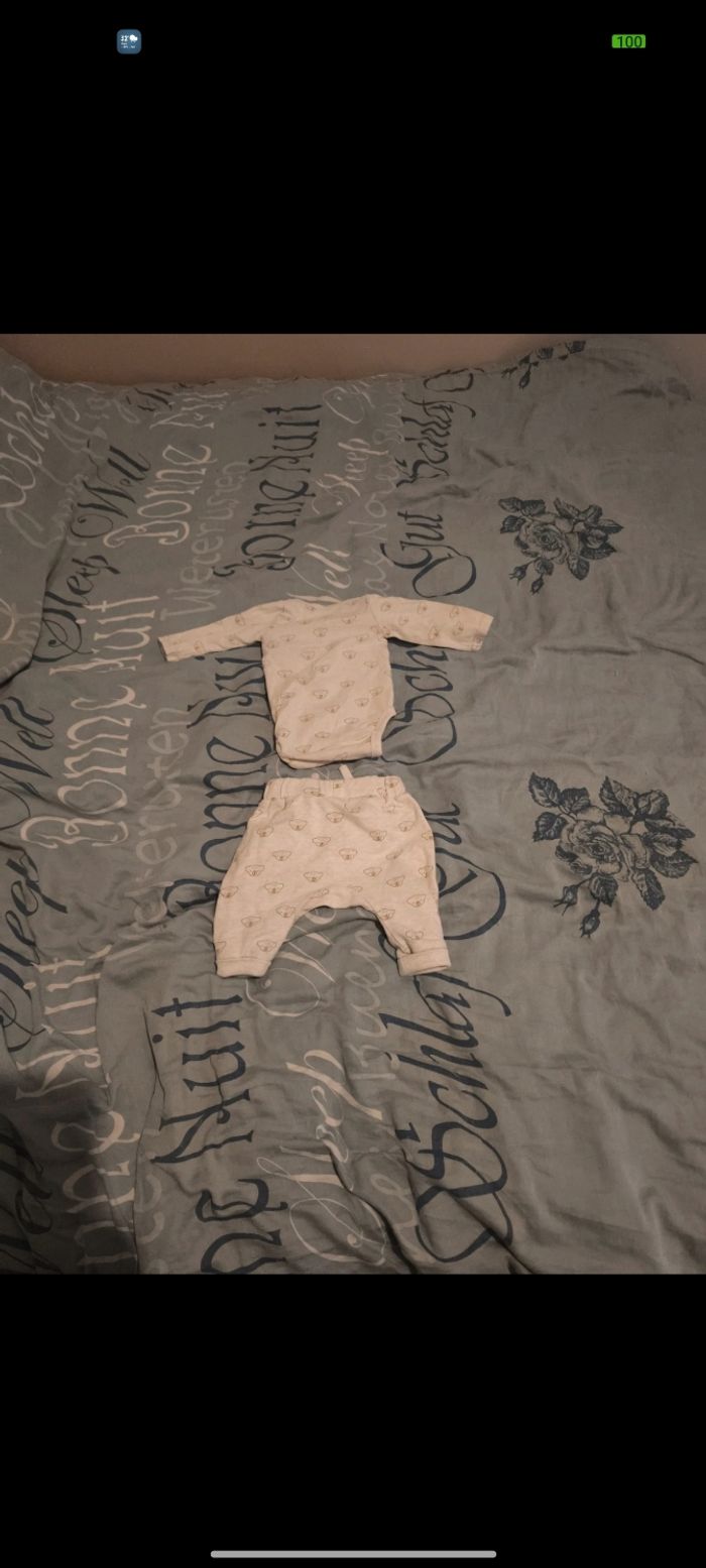 Ensemble pantalon+bodies 3 mois en excellent état