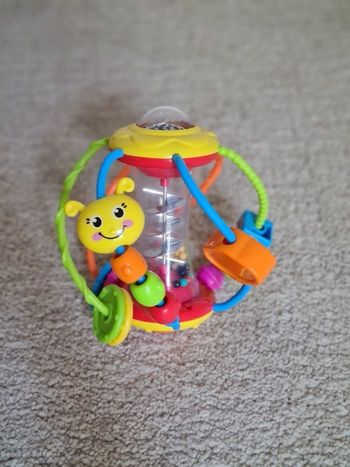 Balle sensorielle / hochet