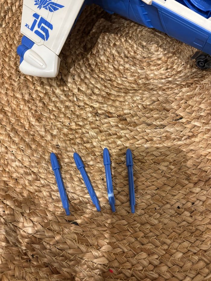 Vaisseau de buzz l’éclair de combat 50cm et figurine buzz 13cm - photo numéro 9