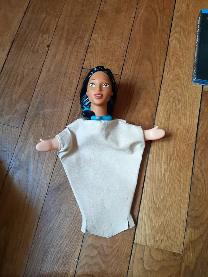 Marionnette Pocahontas Disney