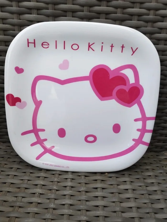 assiette hello kitty