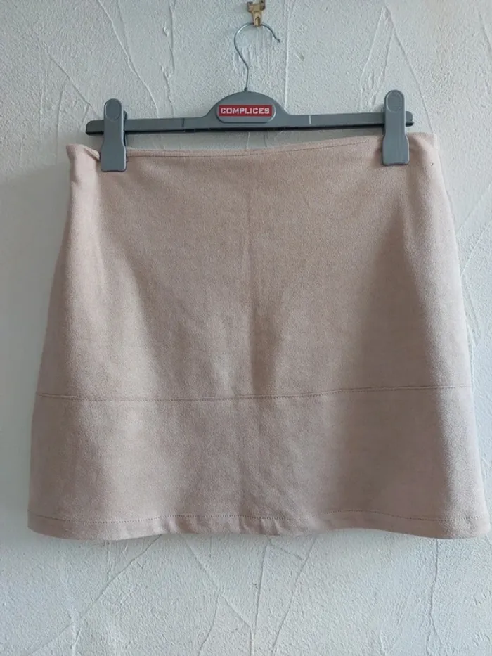 Jupe courte aspect daim beige avec boutons Taille 38 - photo numéro 5