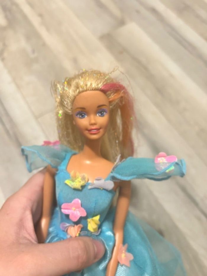 Barbie 1966, robe à fleurs, cheveux pailletés