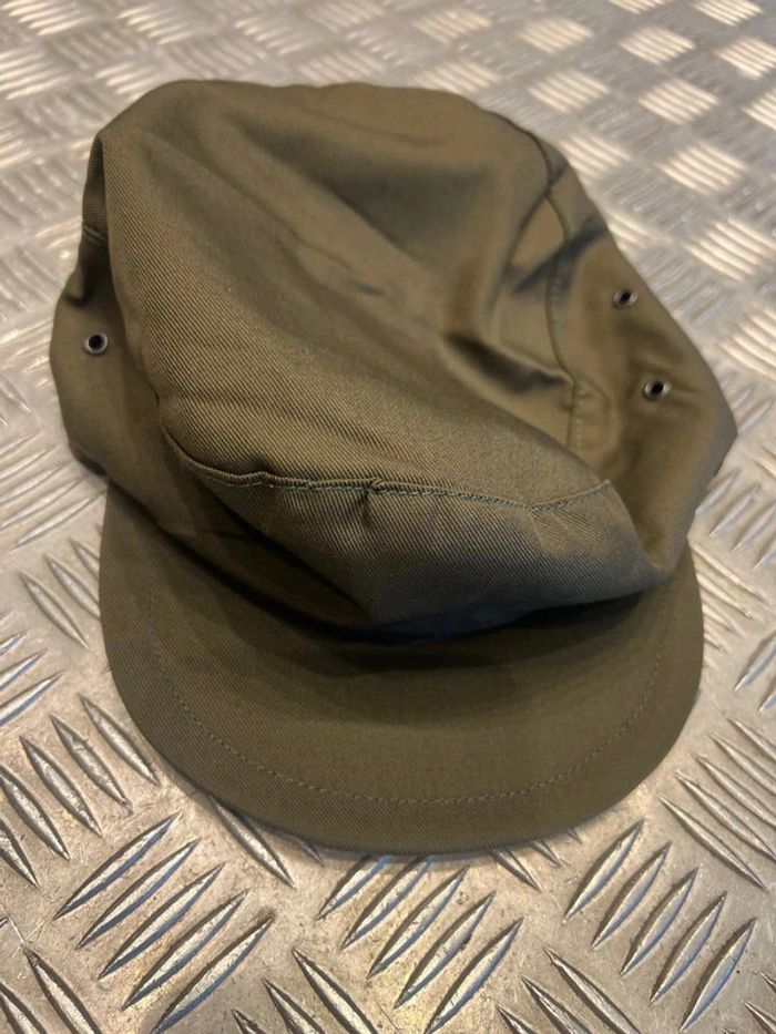 casquette militaire armee Italienne neuf taille 55 / 56