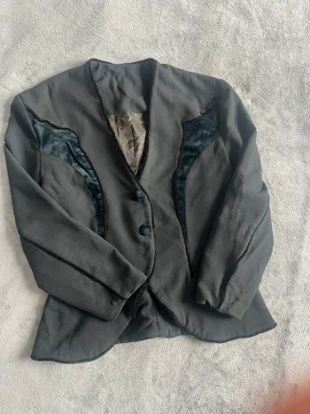Veste cintrée vintage à empiècements velours noir – T. M