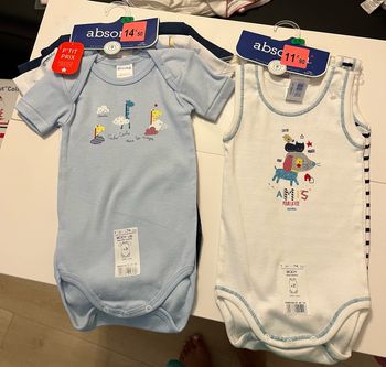 5 Bodys absorba 1 an garçon neuf
