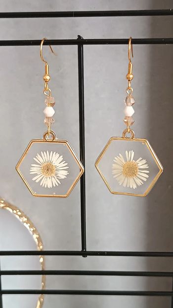 Jolies boucles en fleurs séchées