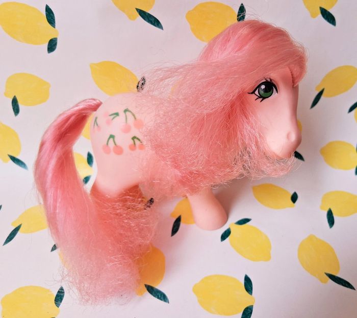 My Little Pony G1 Cherry Jubilee 1984 Hong Kong Vintage Très Bon État - photo numéro 2