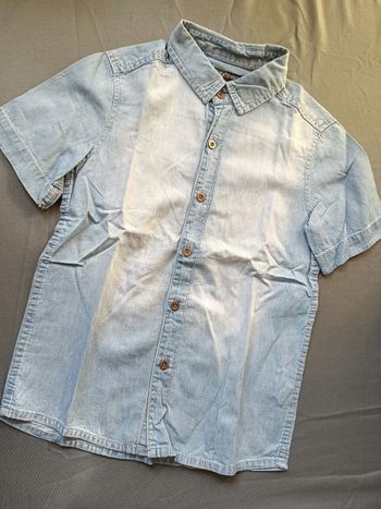 Chemise en jean 🎮 Taille 8 ans