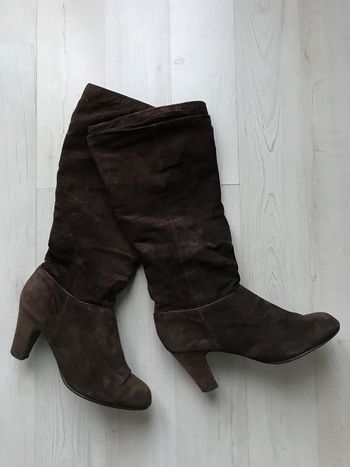 Bottes en daim marron à talons