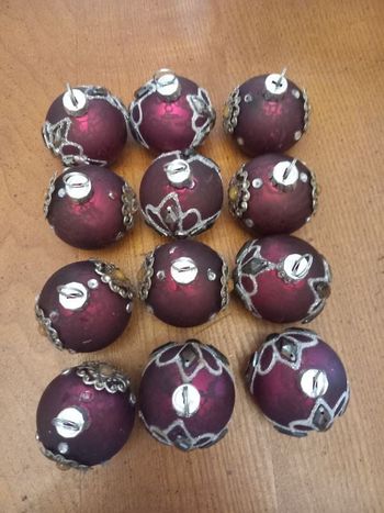 Lot 12 boules de Noël