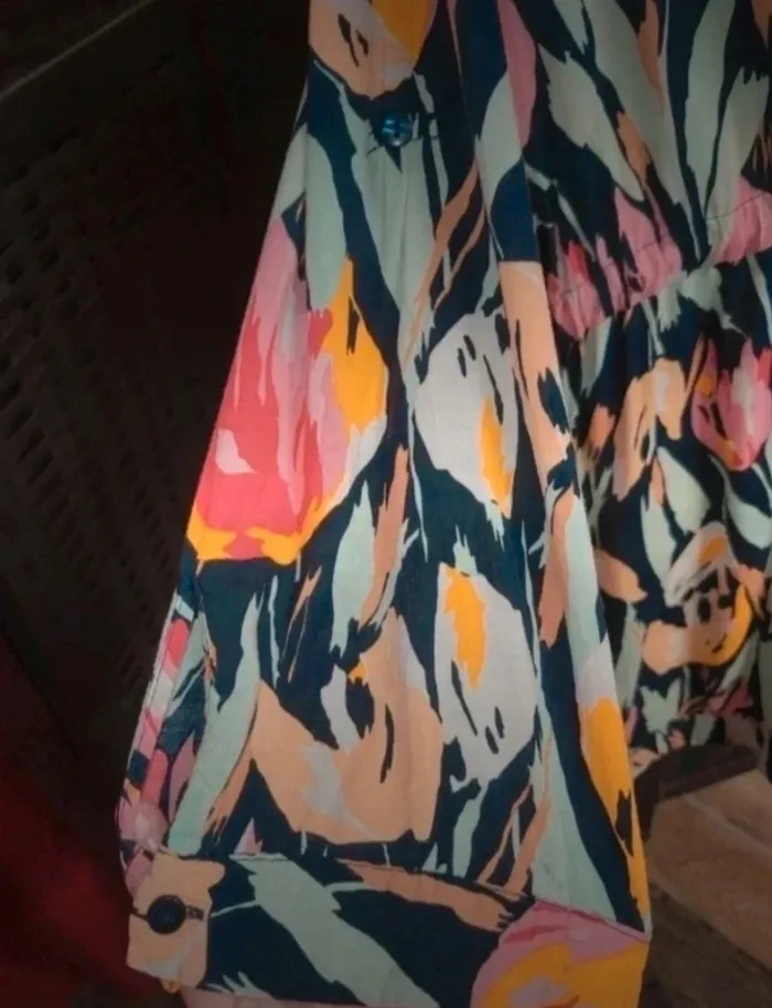 Très belle blouse fleurie XL - photo numéro 3
