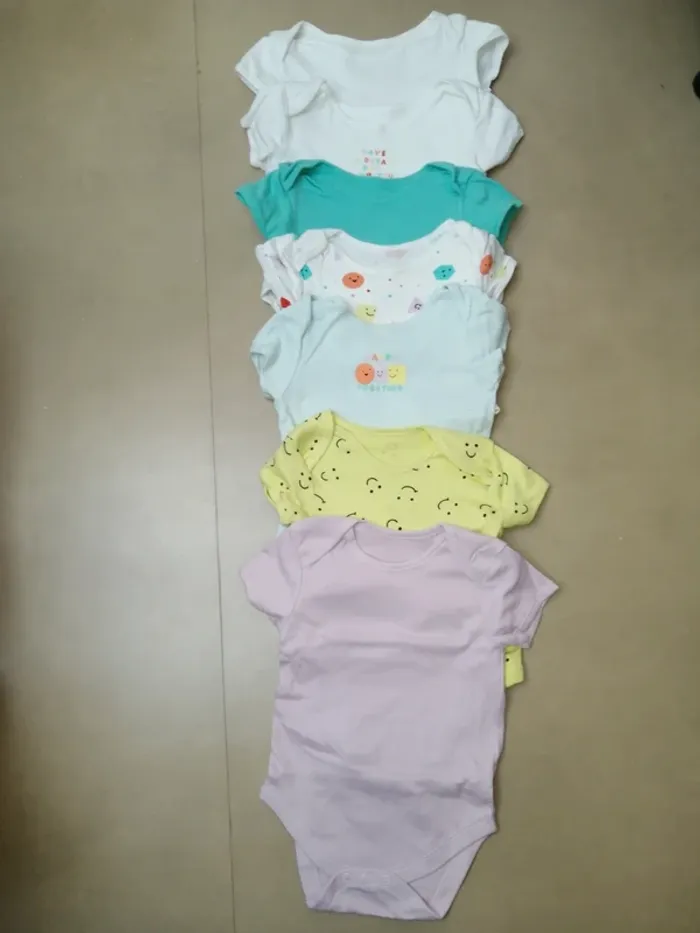 Body bb 12-18 mois lot de 7