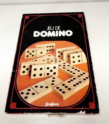Jeu de domino en bois