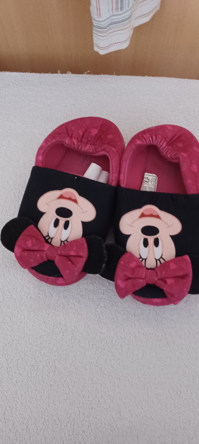 2 paires de Chaussons fille Pointure 29 - photo numéro 2