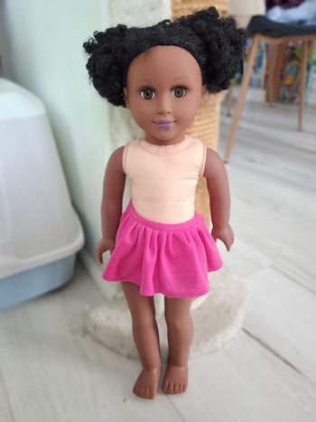 Poupée cheveux noirs Our generation 46 cm