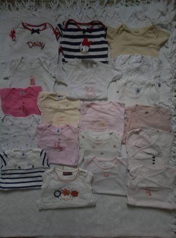 Gros lot body fille 3 mois