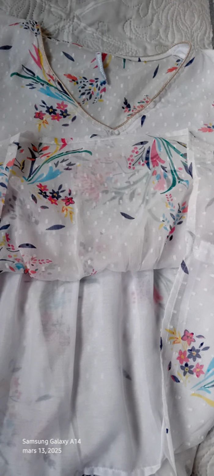 Blouse en voile col V motif floral avec pois blanche femme 42 blanche porte - photo numéro 16