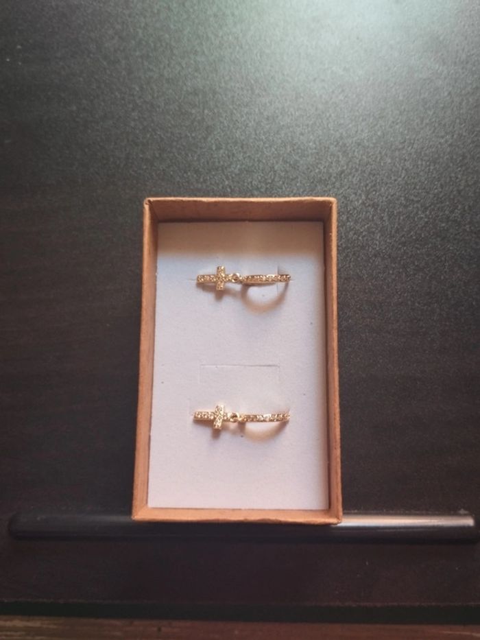 Boucles d'oreilles croix - photo numéro 2
