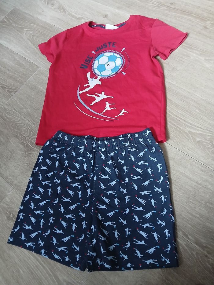 Ensemble tee shirt et short 8 ans - photo numéro 2