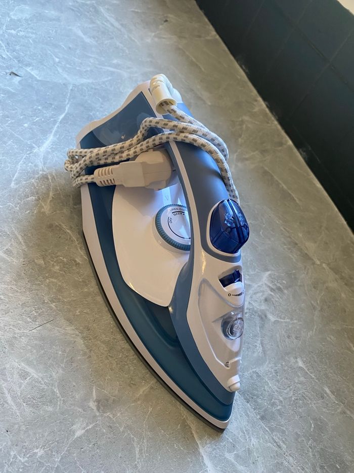 Fer à repasser - photo numéro 3