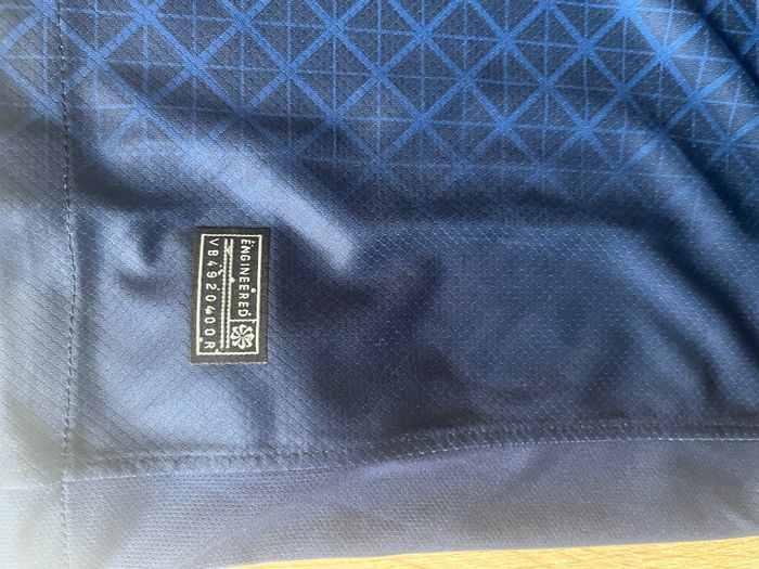 Maillot du psg edition limité avec l’étoile - photo numéro 3