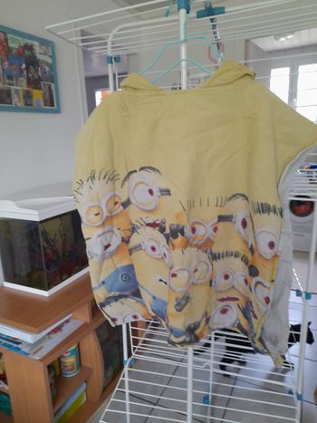 Poncho de bain minions 