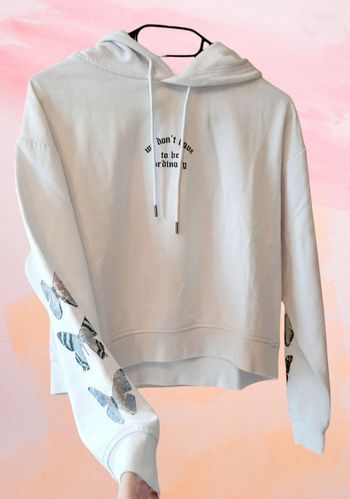 Pull blanc avec papillons sur les manches femme taille S
