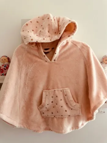 Cape poncho polaire étoiles