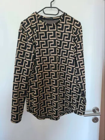 Haut motif gométrique taille 40