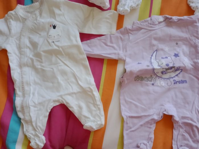 Pyjama comme neuf pour la plupart naissance , 1 mois - photo numéro 3
