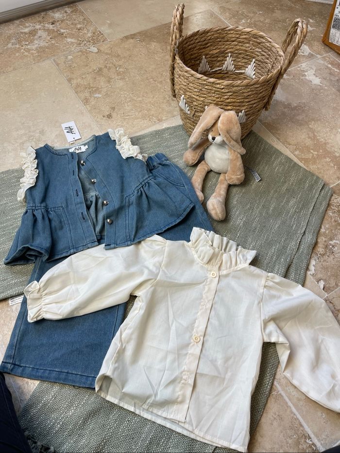 Ensemble fille 3 pièces – blazer à froufrous, chemise à volants et jean - photo numéro 2