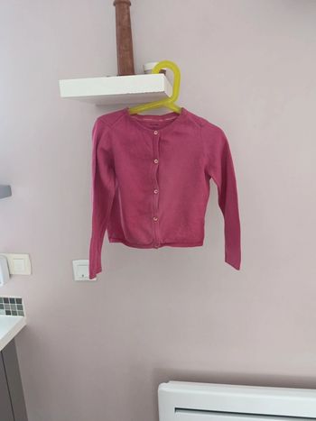 Très joli Gilet rose Kiabi 5 ans
