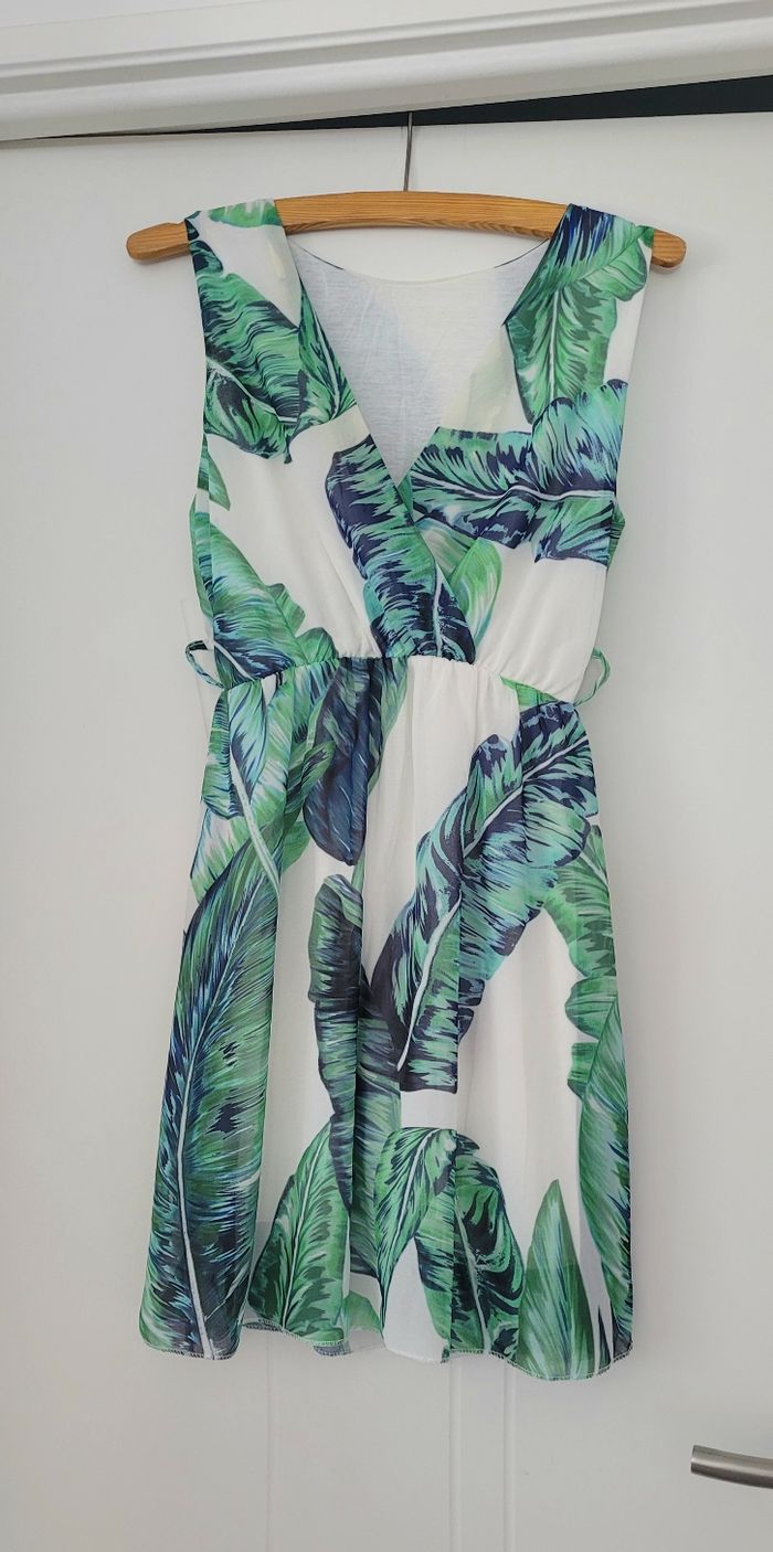 Robe d'été taille M Très bon état - photo numéro 2