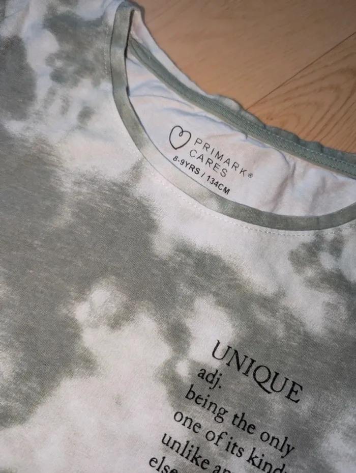🌿 T-shirt tie & dye Primark – 8/9 ans - photo numéro 4