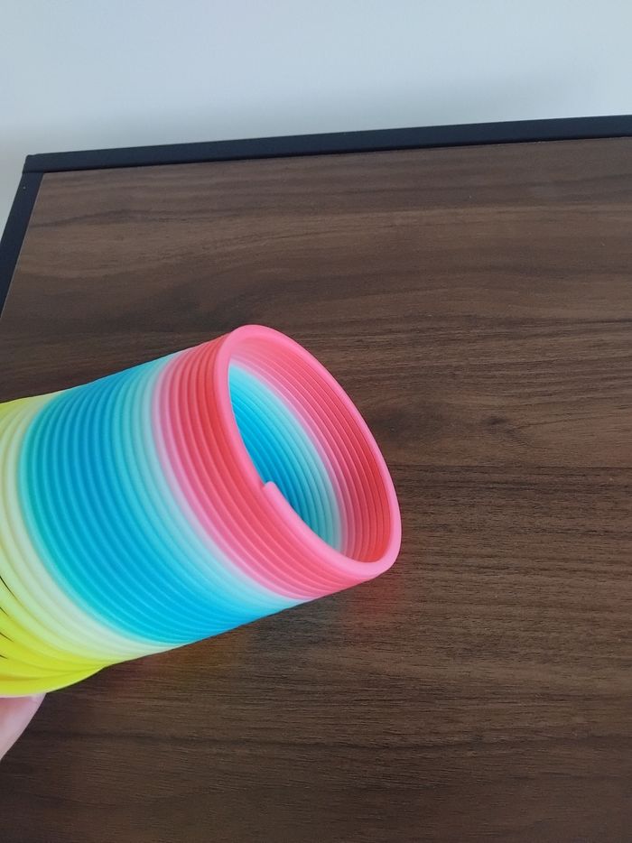 Ressort magique pour enfant ou slinky ou fidget - photo numéro 4