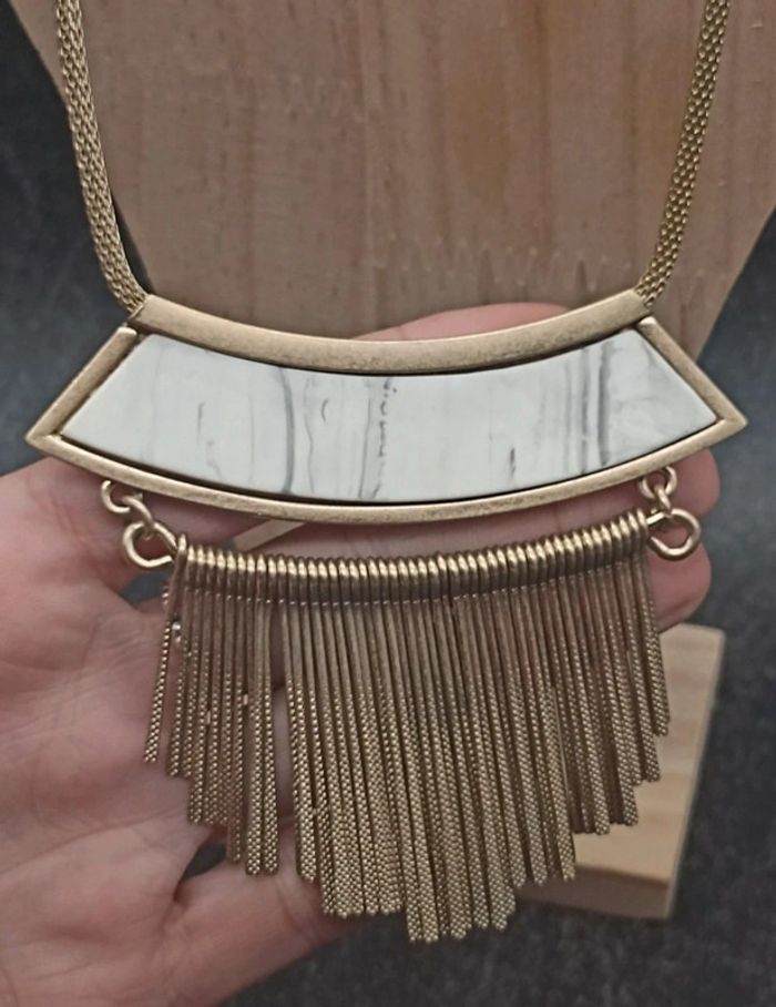 Collier plastron effet marbre - photo numéro 6