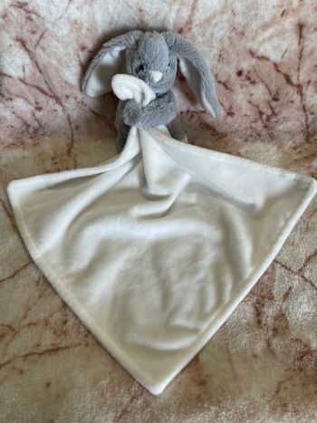 Doudou lapin gris mouchoir blanc Pure Baby