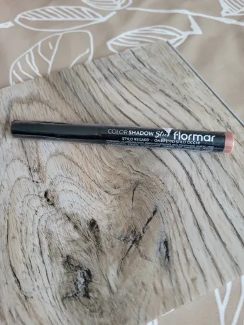 Crayon ombres paupières