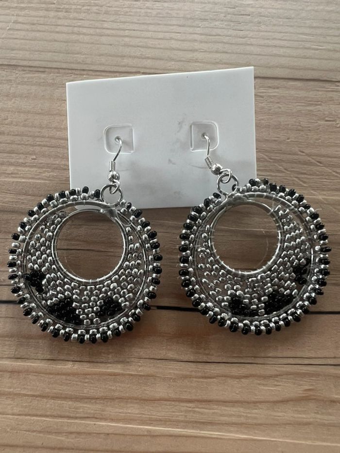 boucles d'oreilles neuves