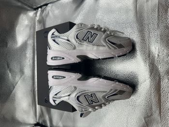 Baskets New Balance 530 pointure 37.5