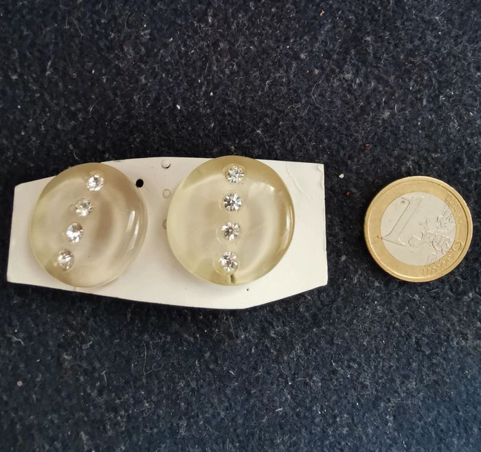 Boucles vintage à clips transparentes - photo numéro 2