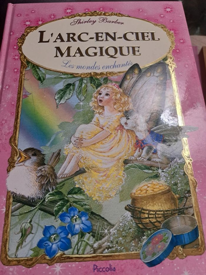 Livre l'arc en ciel magique