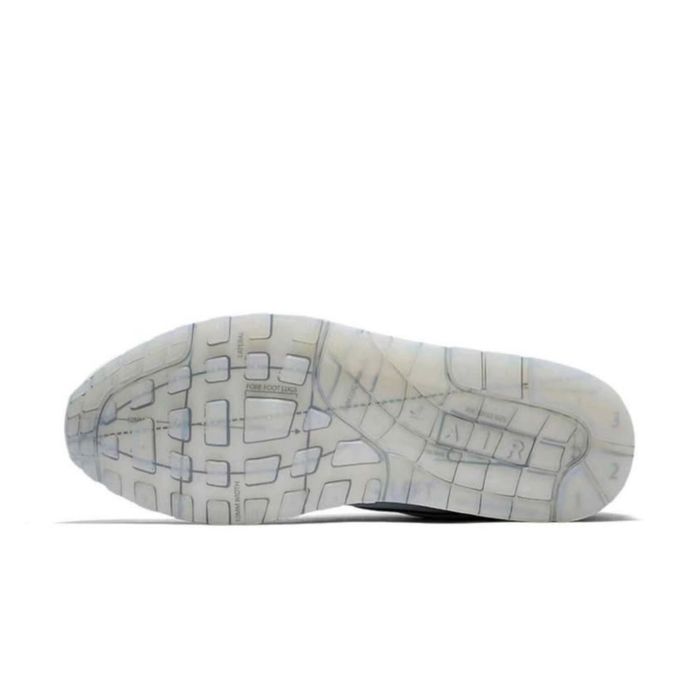 Chaussures Nike Air Max 1 Original  Pointure  38 - photo numéro 2