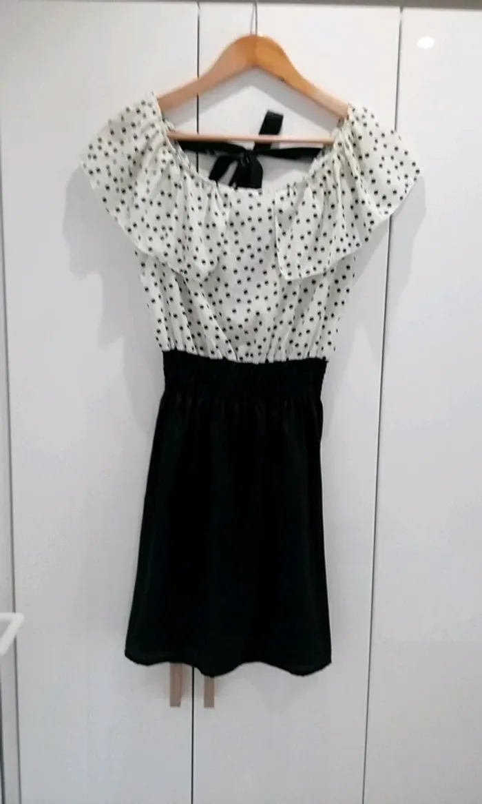 Petite robe noir et beige et pois T.S